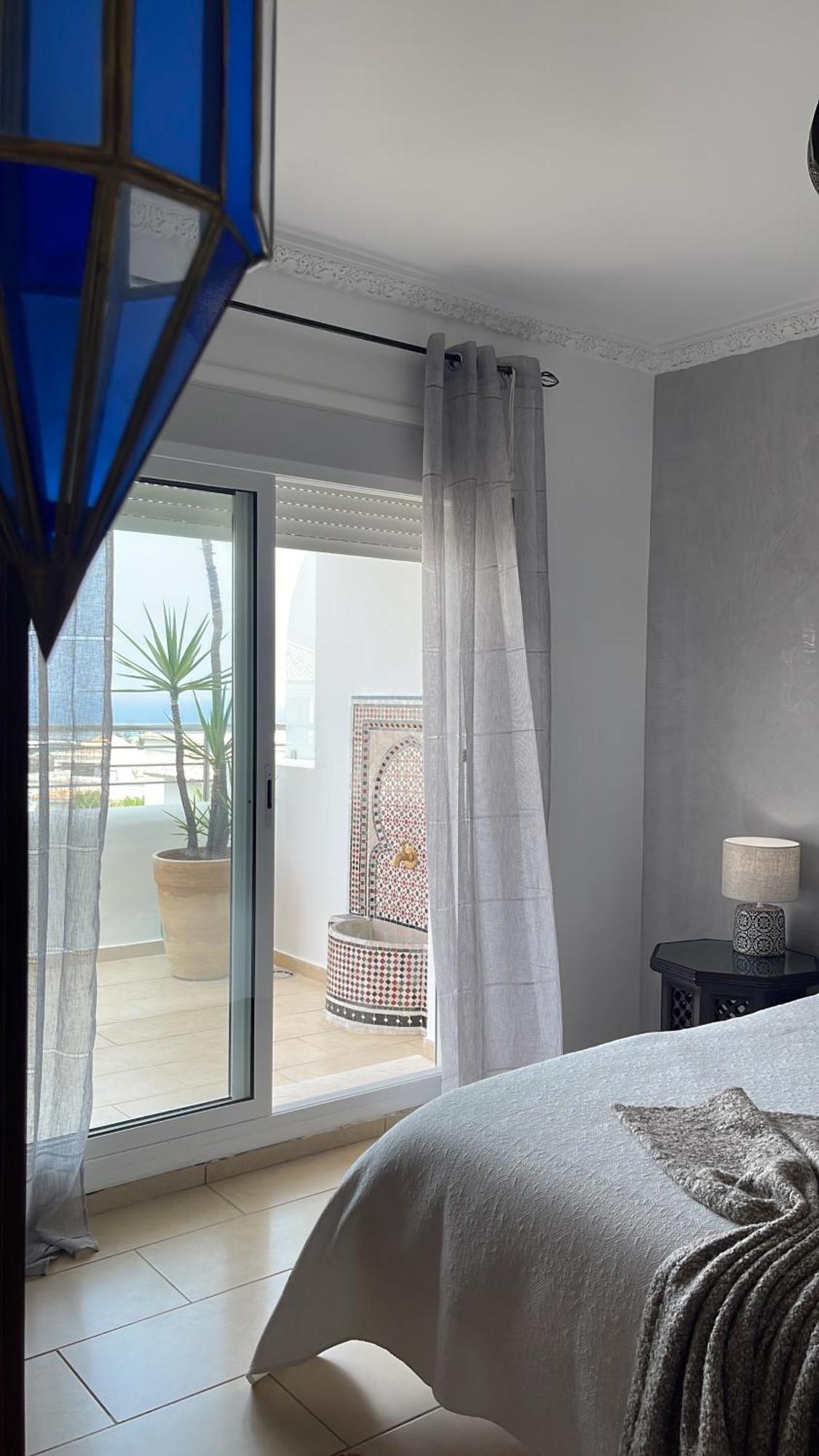 Vip - - - - Vida De Lujo - - - - - - - Vistas Al Mar - - - - - - -netflix - - - - - - 2 Piscinas - - - - - 5 Minutos De Playa - - - - - - - - - - Garaje Private - - - - -