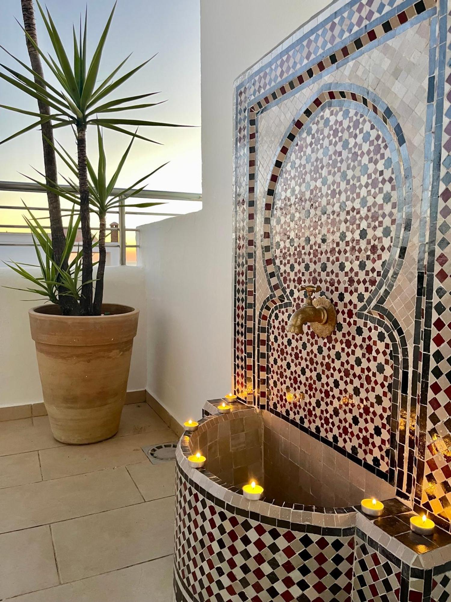 Vip - - - - Vida De Lujo - - - - - - - Vistas Al Mar - - - - - - -netflix - - - - - - 2 Piscinas - - - - - 5 Minutos De Playa - - - - - - - - - - Garaje Private - - - - - Asilah