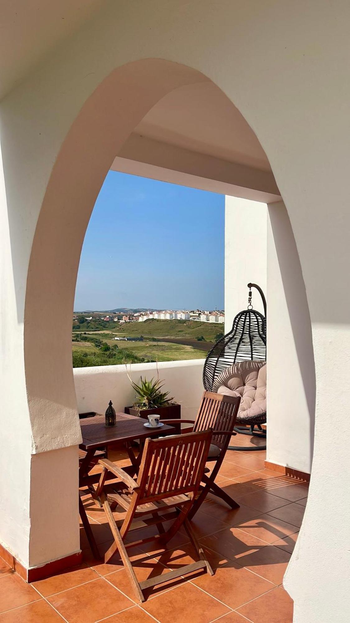 Vip - - - - Vida De Lujo - - - - - - - Vistas Al Mar - - - - - - -netflix - - - - - - 2 Piscinas - - - - - 5 Minutos De Playa - - - - - - - - - - Garaje Private - - - - - Asilah
