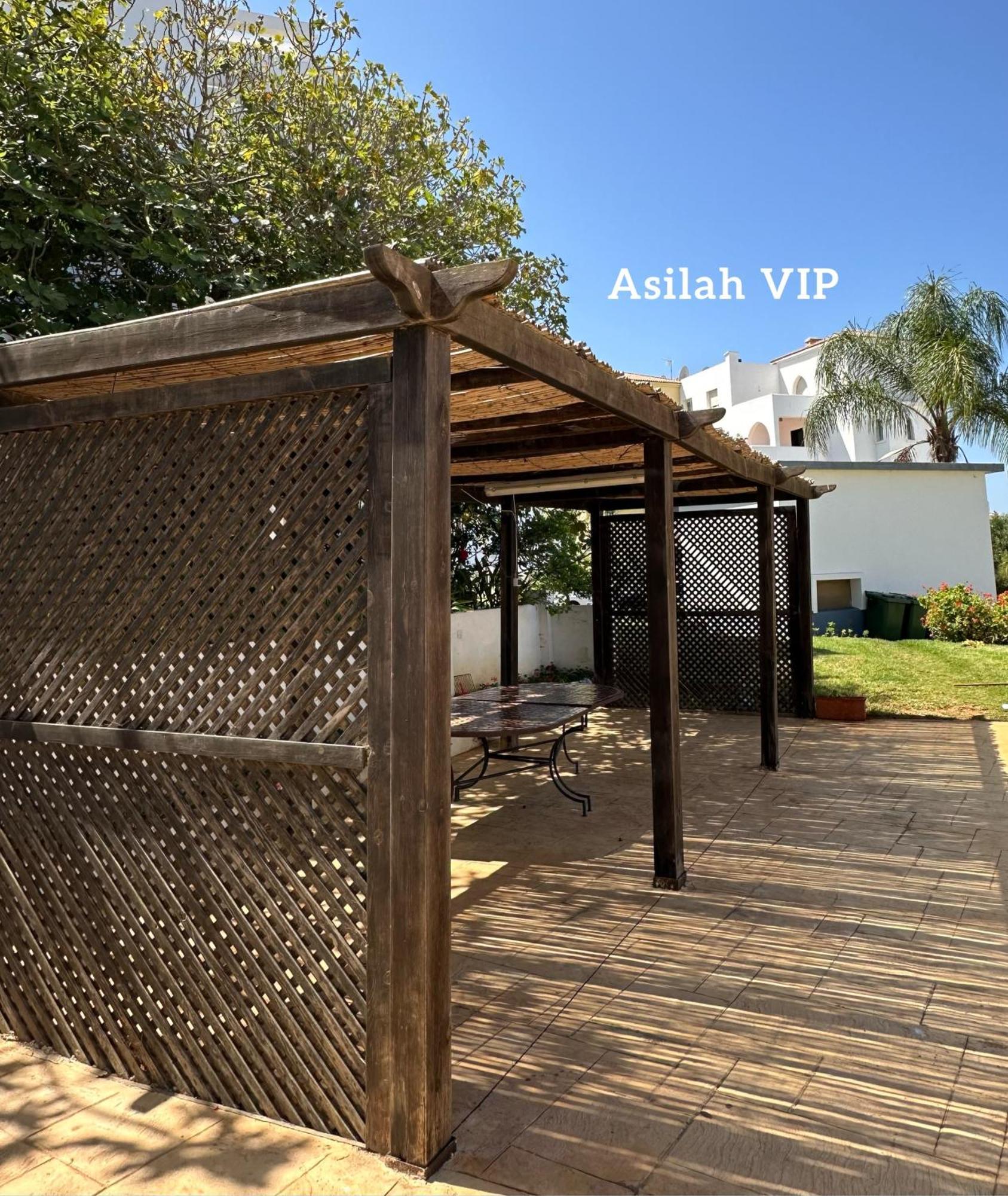 Vip - - - - Vida De Lujo - - - - - - - Vistas Al Mar - - - - - - -netflix - - - - - - 2 Piscinas - - - - - 5 Minutos De Playa - - - - - - - - - - Garaje Private - - - - - *