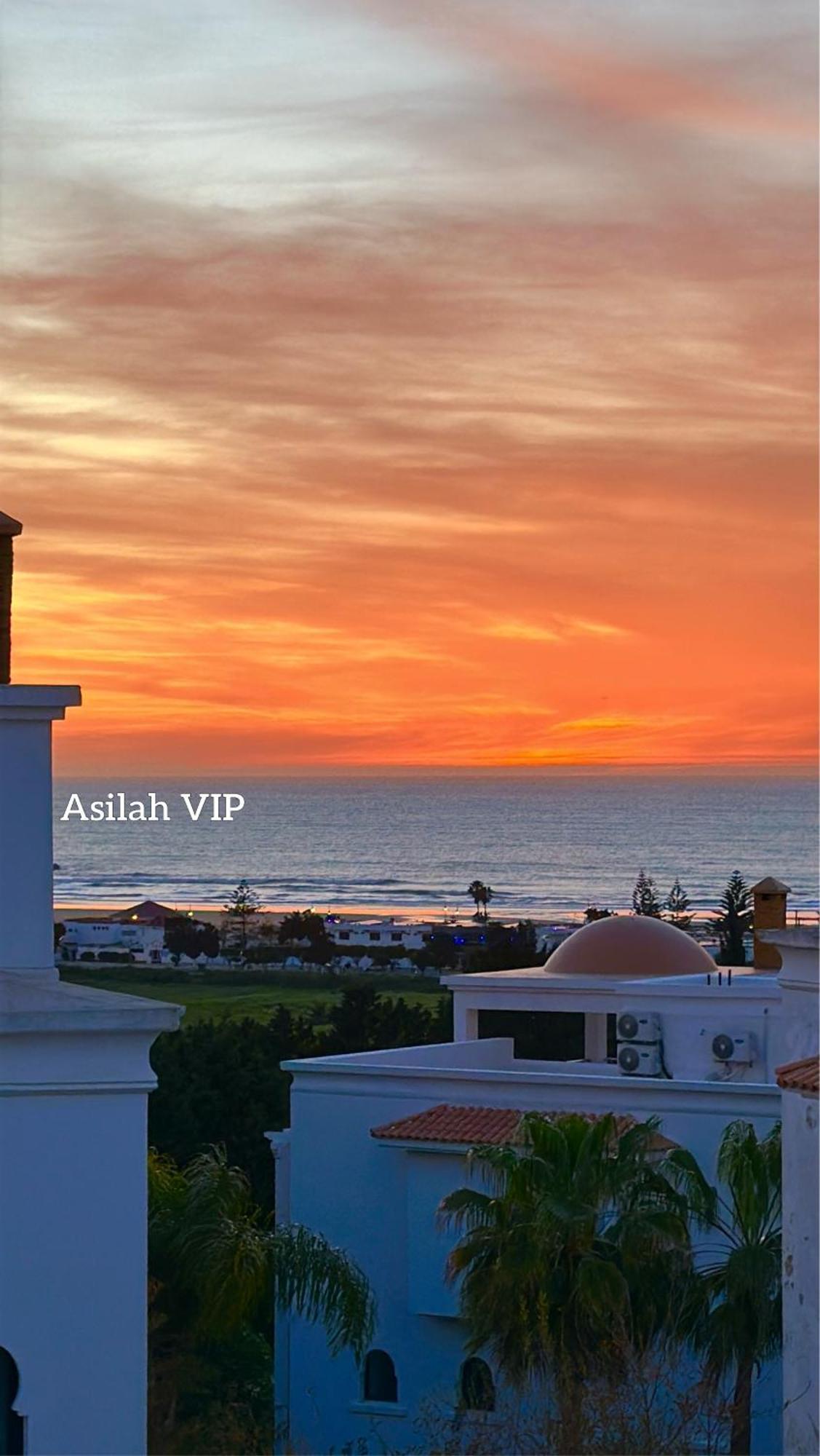 Vip - - - - Vida De Lujo - - - - - - - Vistas Al Mar - - - - - - -netflix - - - - - - 2 Piscinas - - - - - 5 Minutos De Playa - - - - - - - - - - Garaje Private - - - - - Apartment