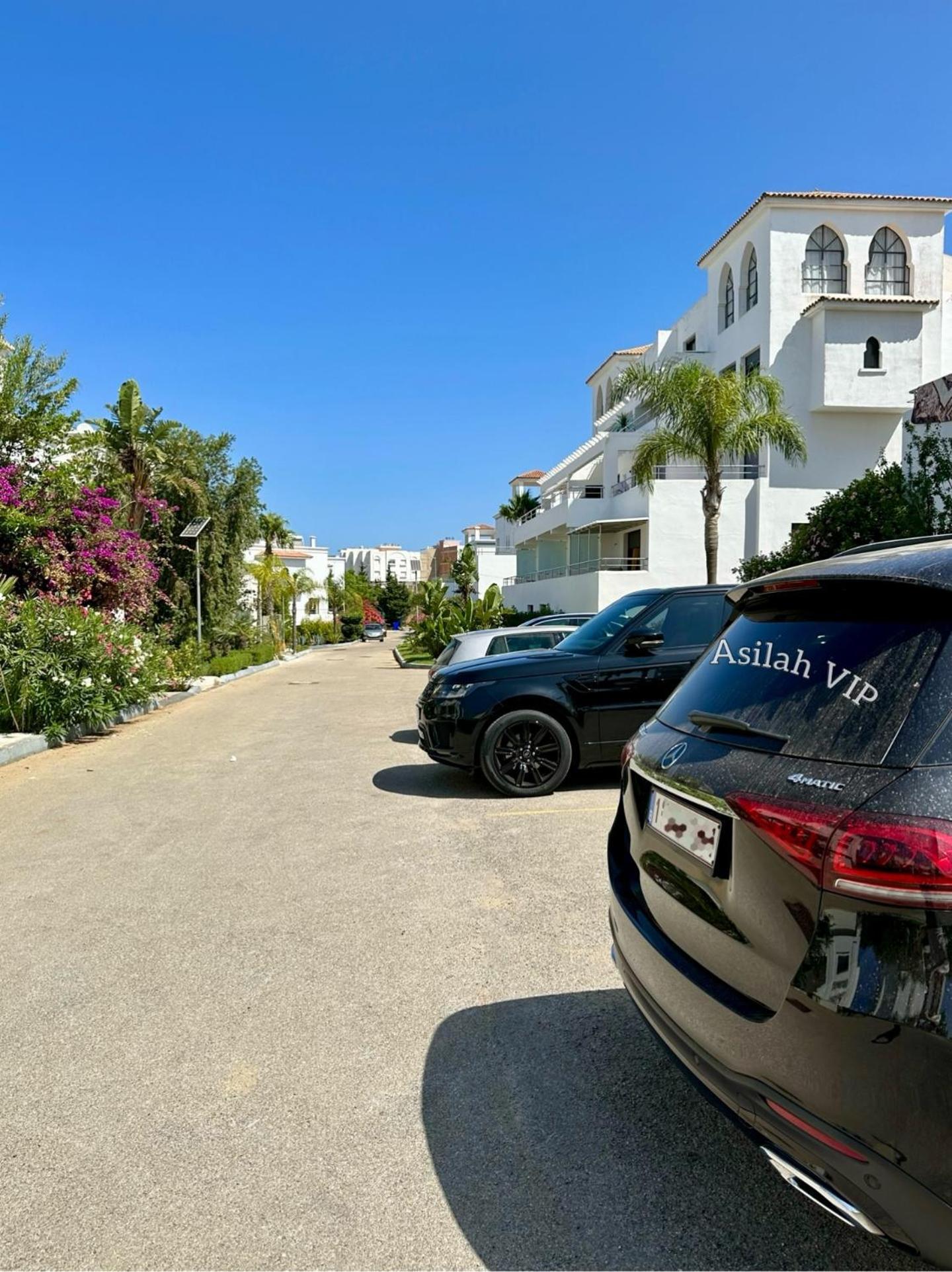 Vip - - - - Vida De Lujo - - - - - - - Vistas Al Mar - - - - - - -netflix - - - - - - 2 Piscinas - - - - - 5 Minutos De Playa - - - - - - - - - - Garaje Private - - - - -