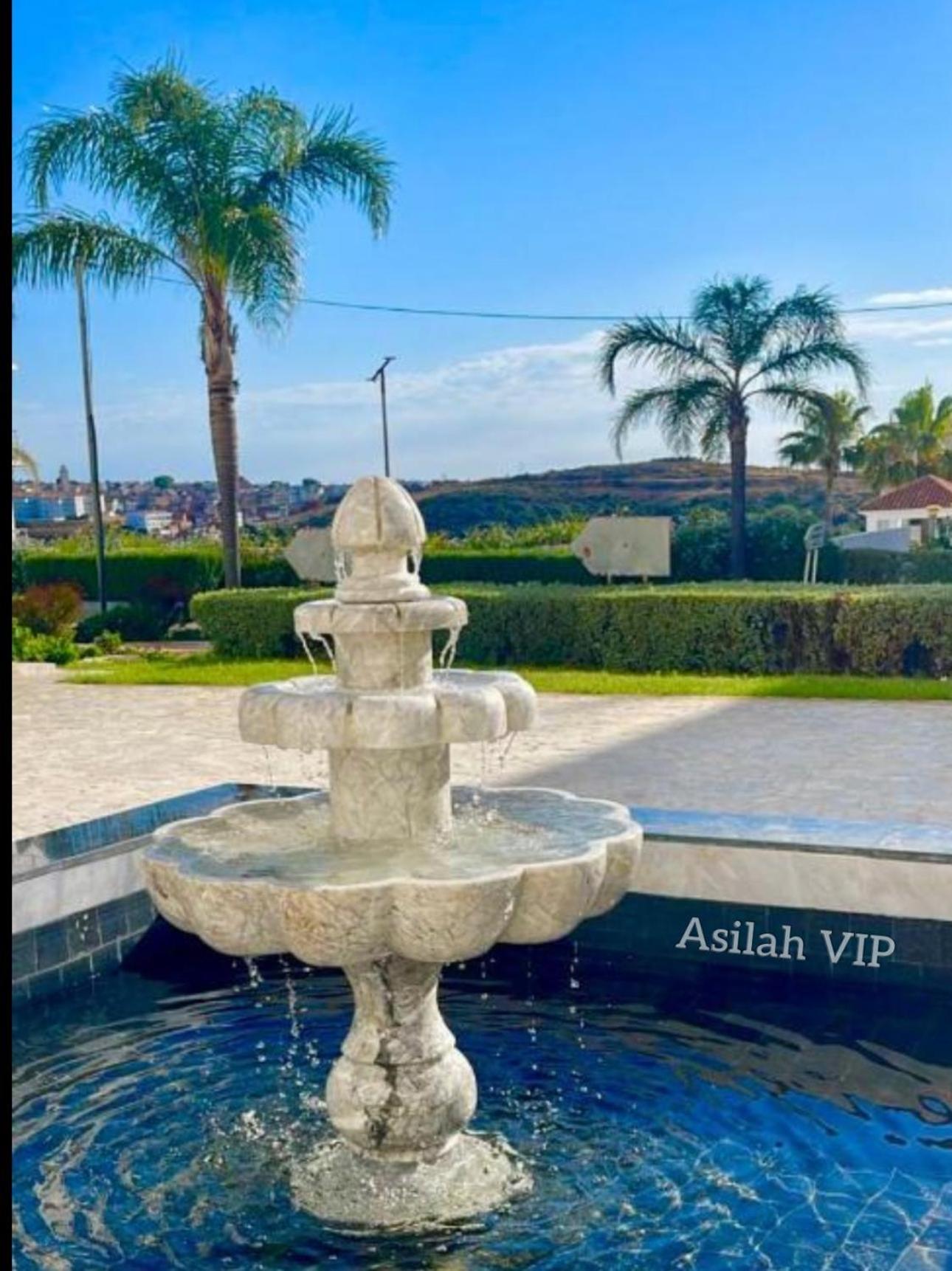Apartment Vip - - - - Vida De Lujo - - - - - - - Vistas Al Mar - - - - - - -netflix - - - - - - 2 Piscinas - - - - - 5 Minutos De Playa - - - - - - - - - - Garaje Private - - - - -
