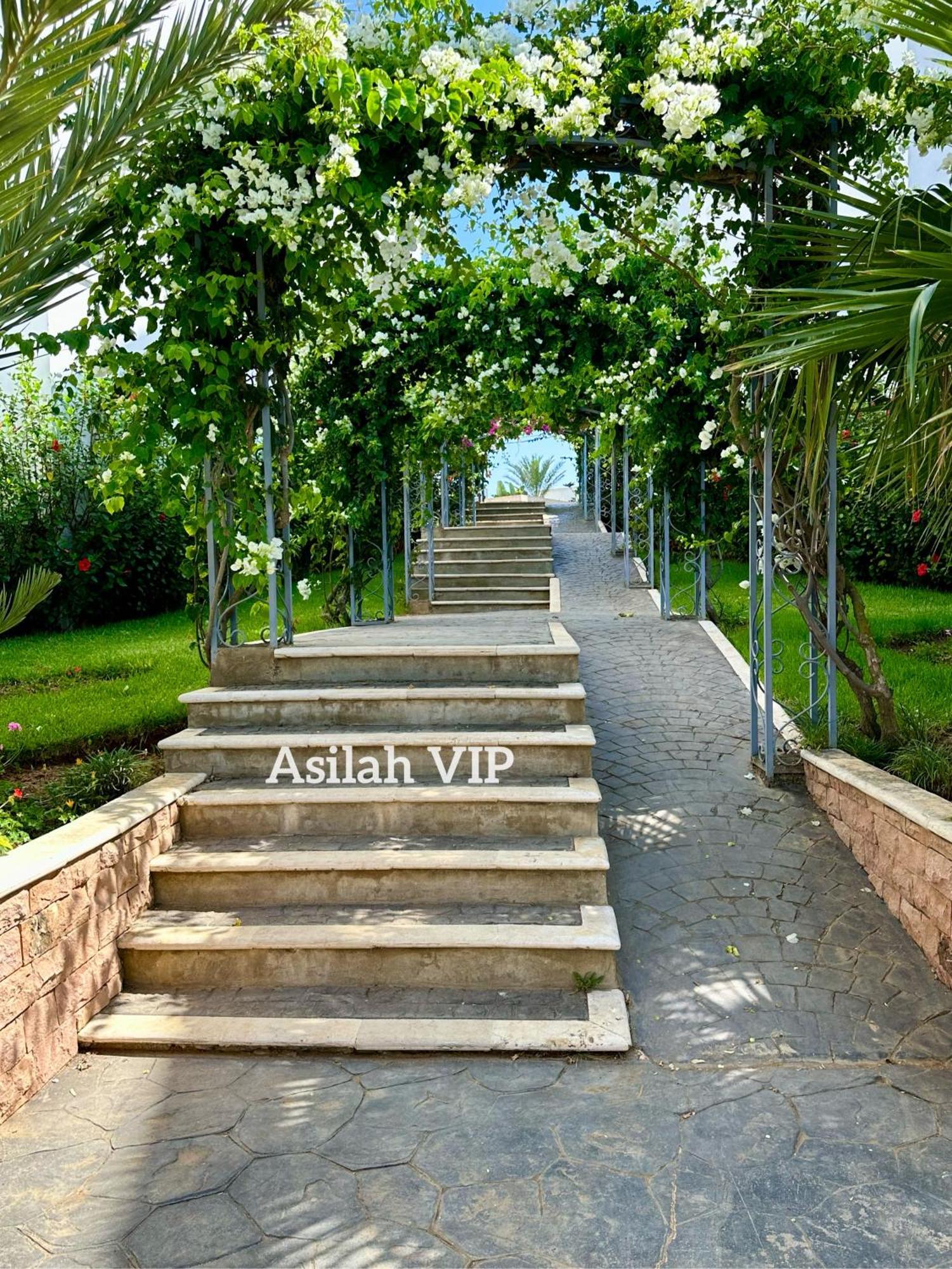 Vip - - - - Vida De Lujo - - - - - - - Vistas Al Mar - - - - - - -netflix - - - - - - 2 Piscinas - - - - - 5 Minutos De Playa - - - - - - - - - - Garaje Private - - - - - Asilah