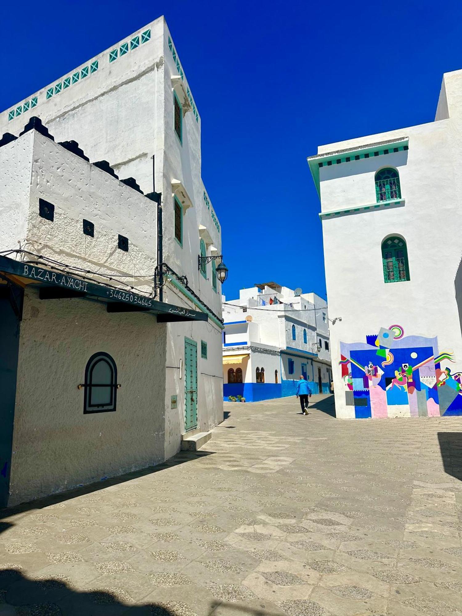 Appartamento Vip - Standing - Vue - Piscines - A 5 Minute - Garage Privee - Acces Pmr Asilah